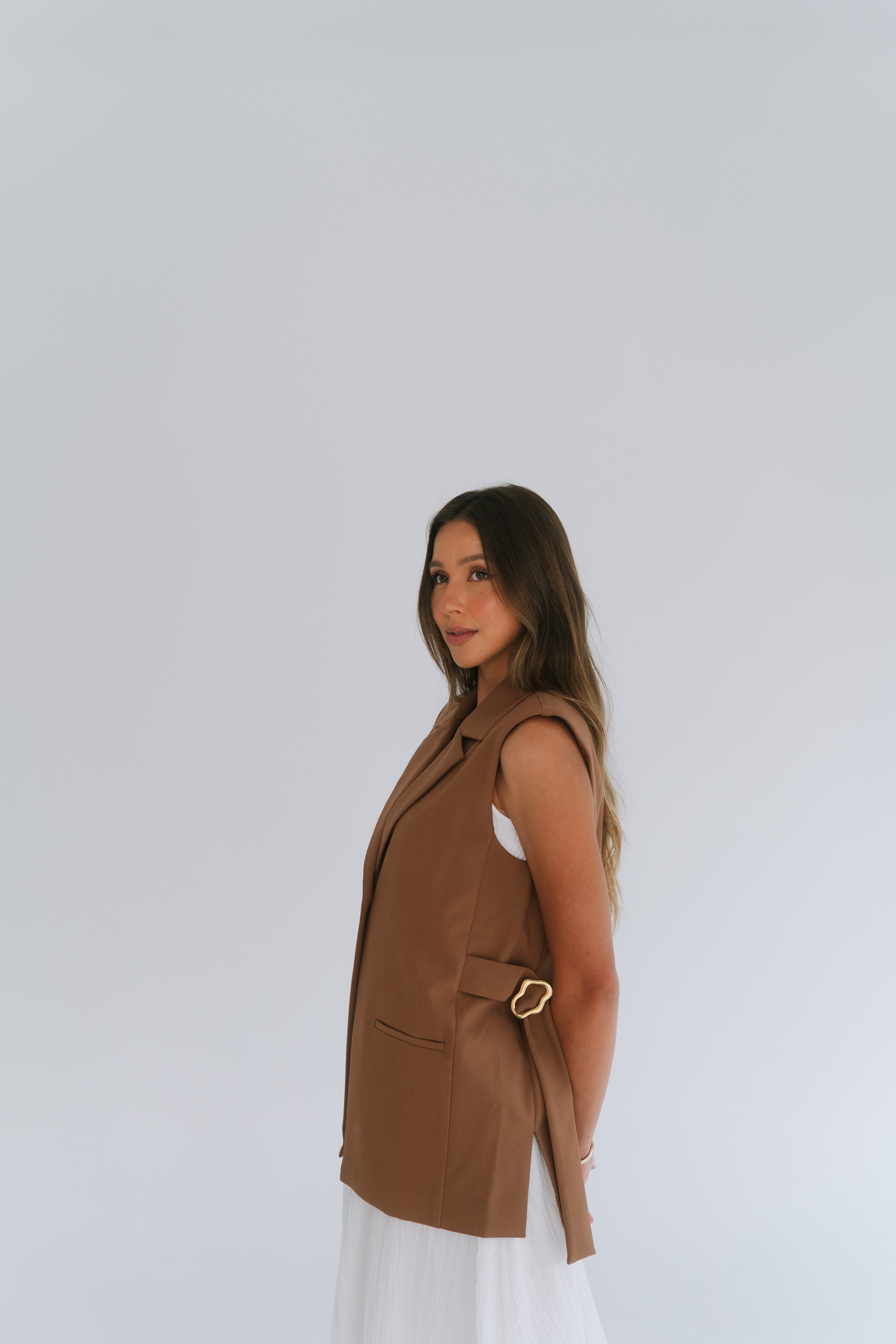 Amy Vest with adjustable straps - Brown