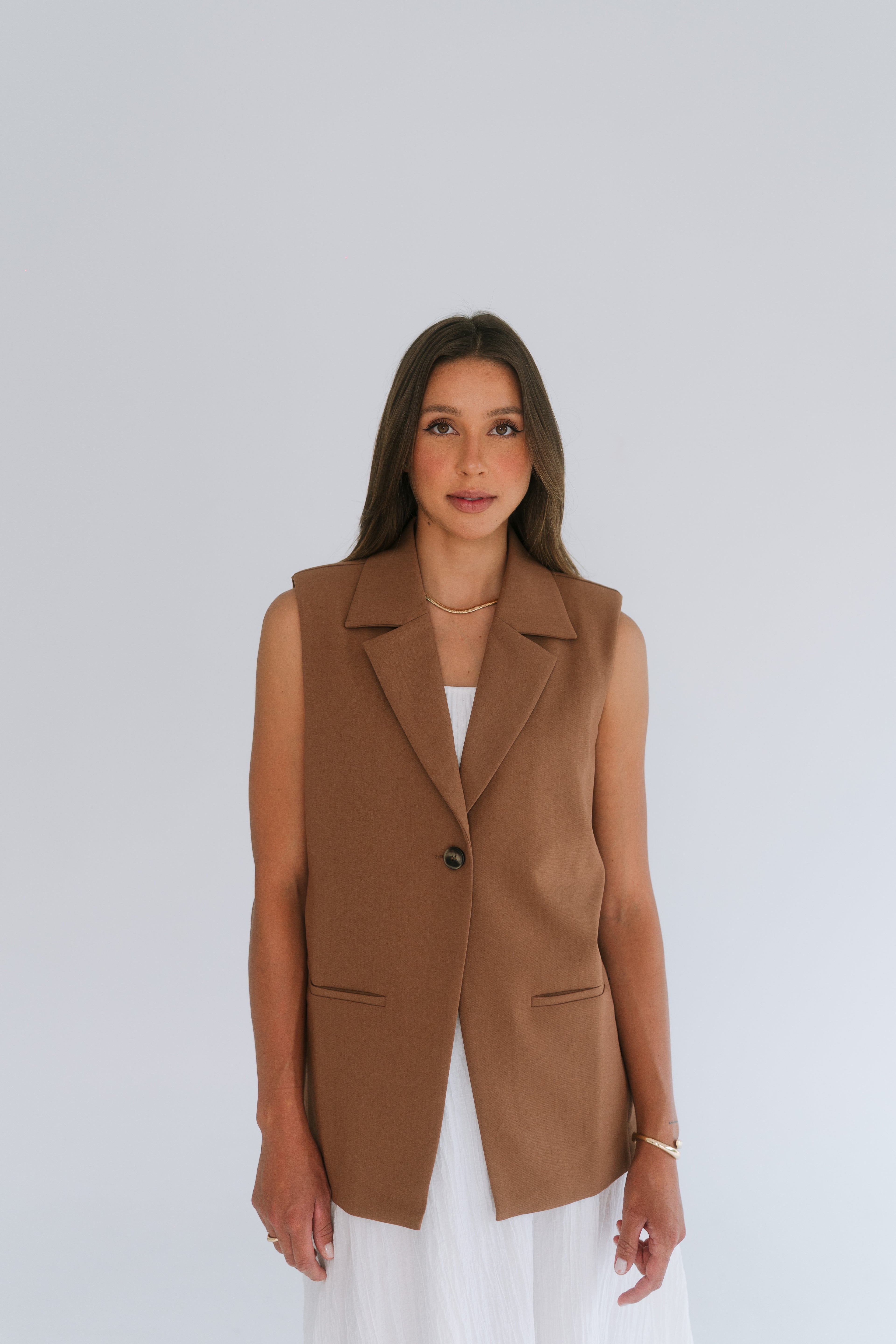 Amy Vest with adjustable straps - Brown